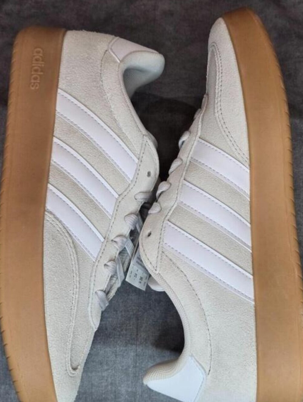 Adidas Barreda Men’s Sneaker shoe White/gray, Size 9M 10W New In Box